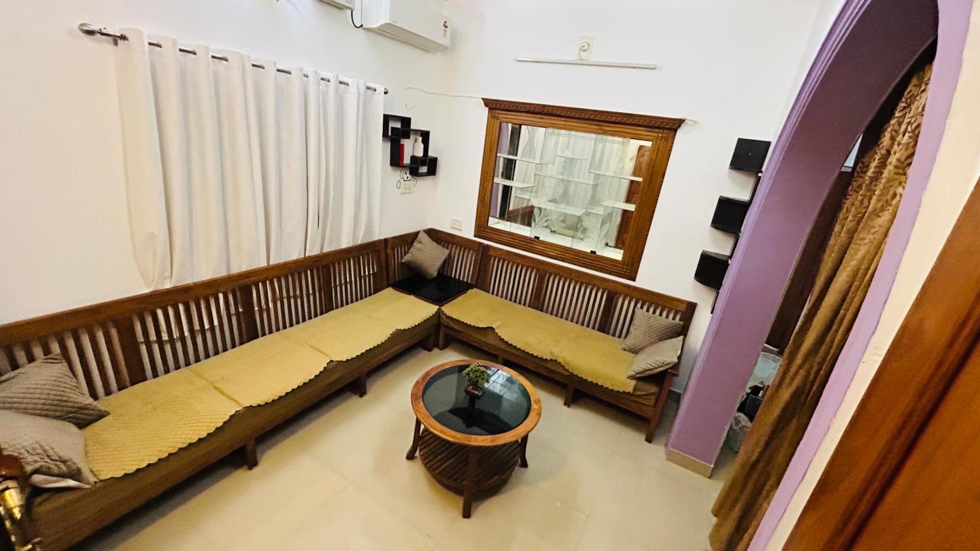 Ebs Guest House Nedumbassery Exterior foto